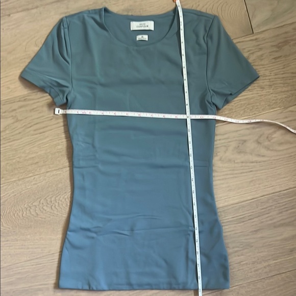 Babaton Contour Crew Neck Hip Length T Shirt. Slate blue. XS. NWOT - Picture 4 of 4